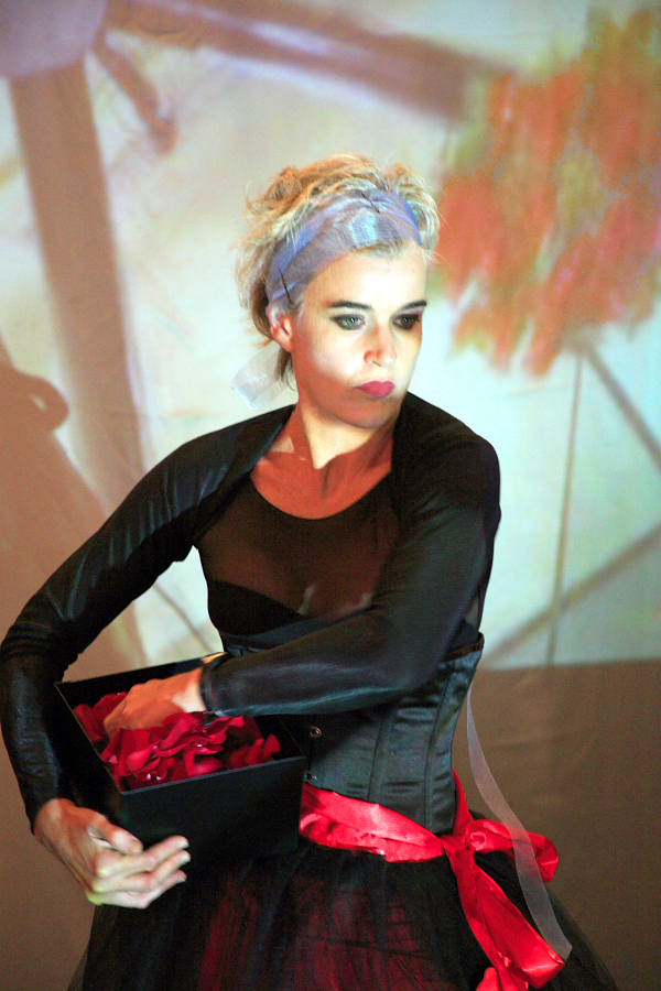 Monique van Kerkhof: „Two Times Twice“
