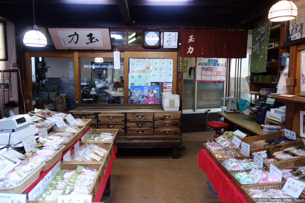 Kawagoe: Süßigkeiten-Gässchen (菓子屋横丁) - Besichtigung einer Sake- und Shōyu-Brauerei in Kawagoe