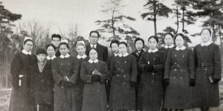 Deutsche und japanische Diakonissen in Tokyo 1954