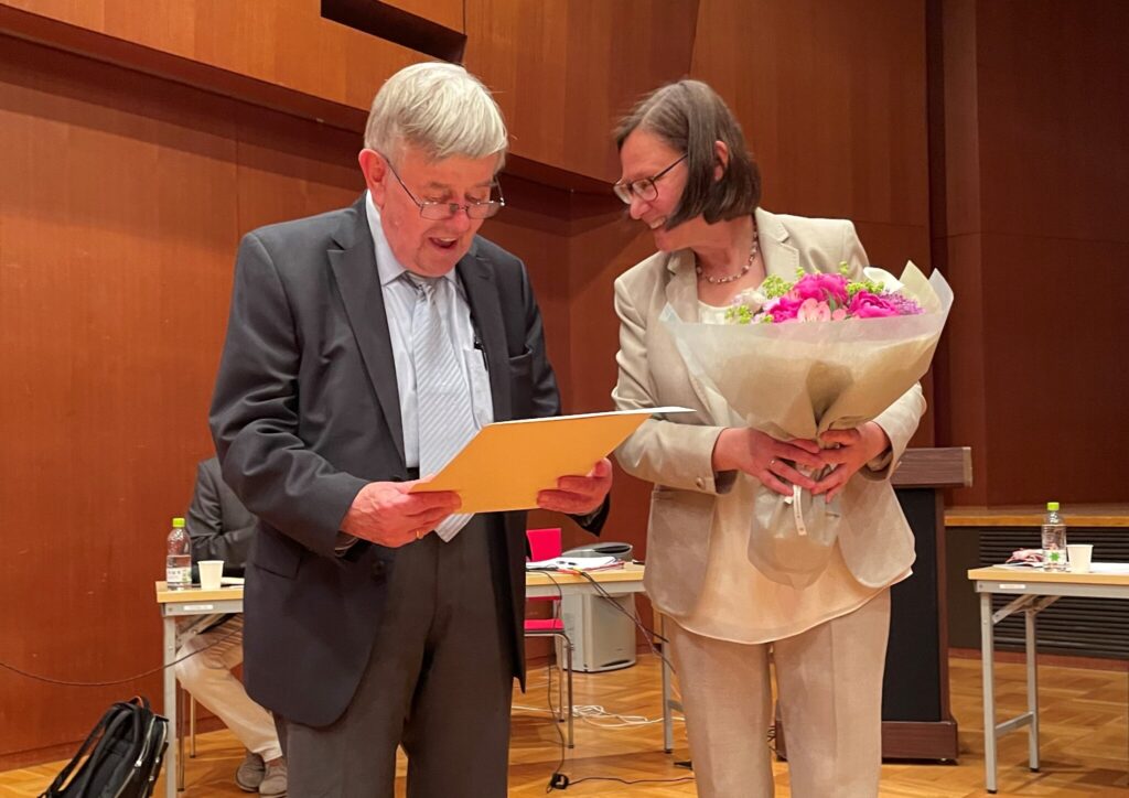 Ehrenmitgliedschaft für Prof. em. Dr. Ernst Lokowandt