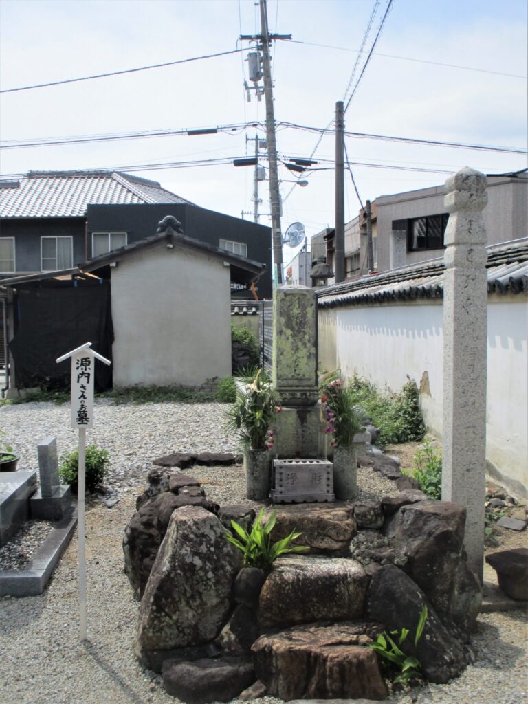 Foto 10 | Gennais Grabstelle innerhalb des Tempelgebiets